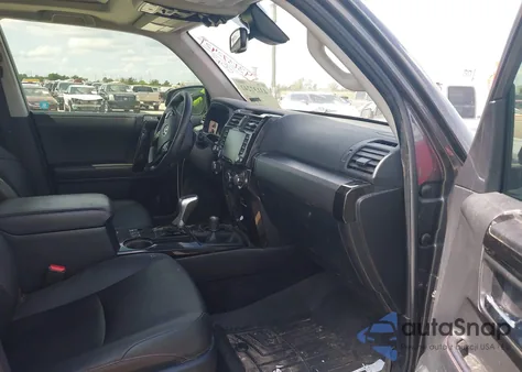 2021 Toyota 4Runner Sr5 Premium/Venture/Trd Off Road/Trd Off Road Premium/Trd Pro z USA, uszkodzony, nr VIN JTERU5JR1M5962995